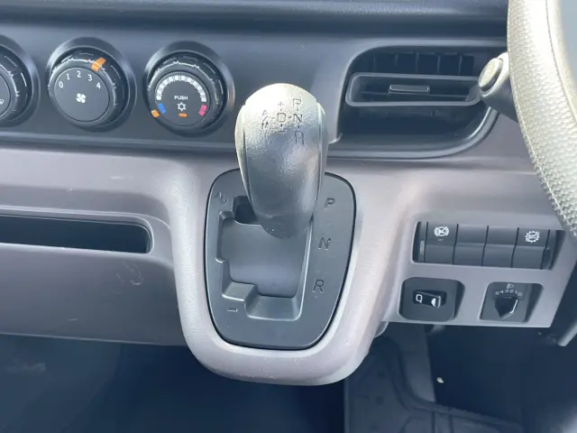 三菱 キャンター 2RG-FBA20(2WD)の写真26