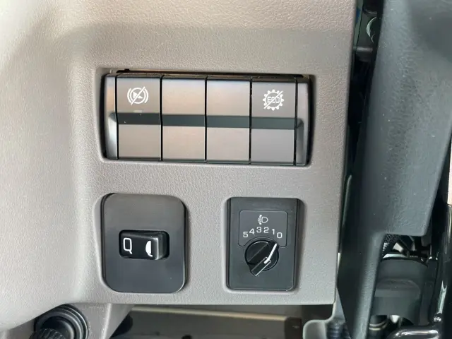 三菱 キャンター 2RG-FBA20(2WD)の写真27