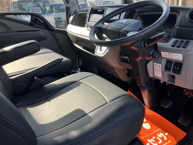 三菱 キャンター 2RG-FDA20(2WD)の写真5