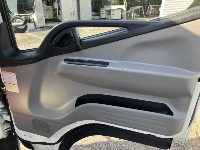 三菱 キャンター 2RG-FDA20(2WD)の写真25