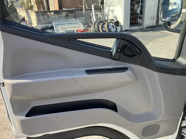 三菱 キャンター 2RG-FDA20(2WD)の写真26