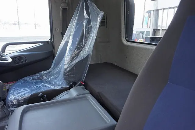 三菱 ファイター QKG-FK62FZ(2WD)の写真10