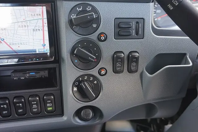 三菱 ファイター QKG-FK62FZ(2WD)の写真14