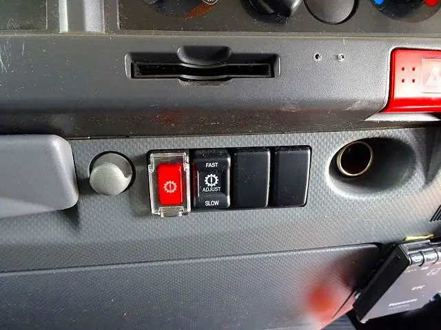 いすゞ エルフ TPG-NPR85YN(2WD)の写真12