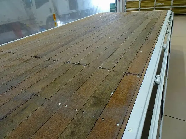 荷台内寸:436×210×40 三方開 床板アピトン張り替え ボデー横ねた鉄製|いすゞ エルフ TPG-NPR85YN(2WD)の写真28