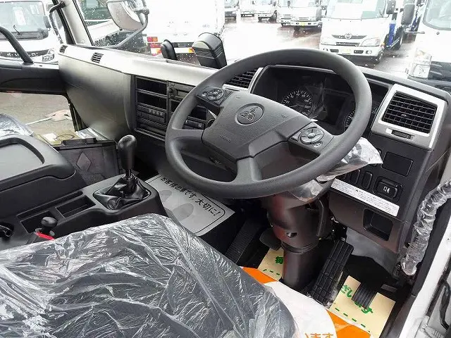 三菱 ファイター 2KG-FK65F(2WD)の写真5