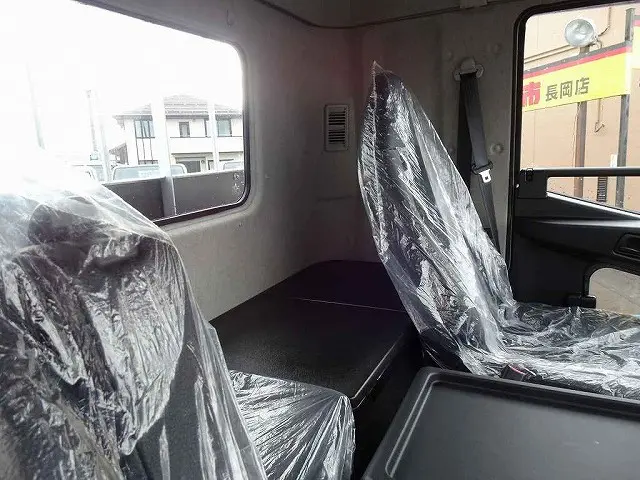 三菱 ファイター 2KG-FK65F(2WD)の写真7