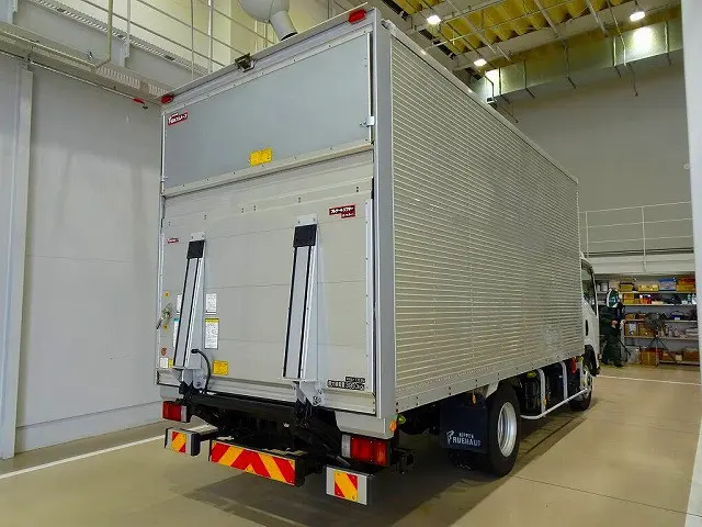 いすゞ エルフ TPG-NPR85YN(2WD)の写真3