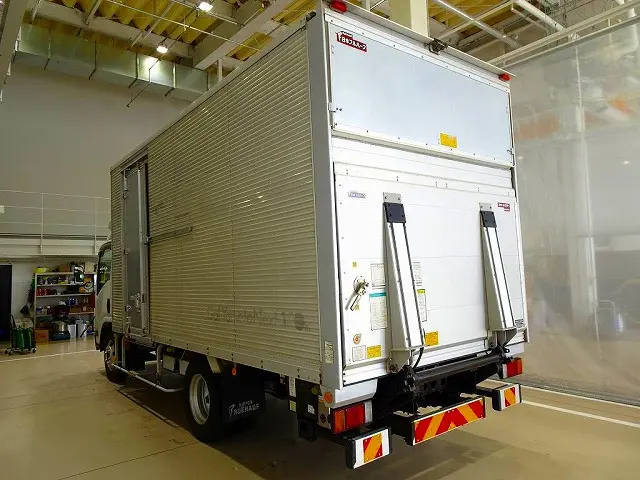 いすゞ エルフ TPG-NPR85YN(2WD)の写真4