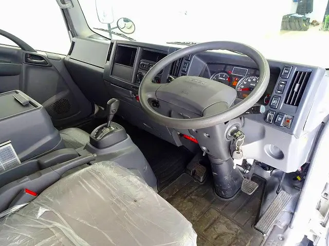 いすゞ エルフ TPG-NPR85YN(2WD)の写真5