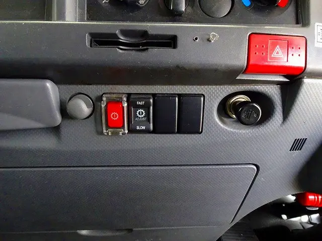 いすゞ エルフ TPG-NPR85YN(2WD)の写真13