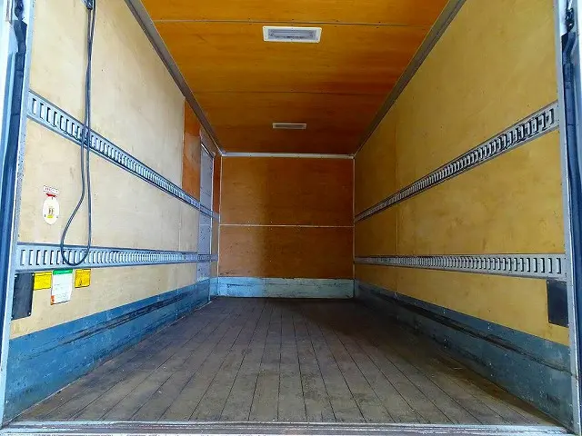 いすゞ エルフ TPG-NPR85YN(2WD)の写真21