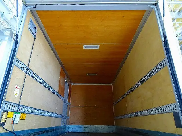 いすゞ エルフ TPG-NPR85YN(2WD)の写真23