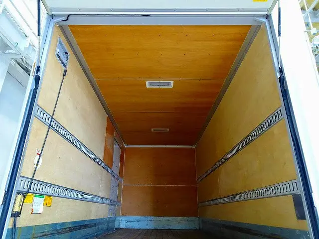 荷台内寸：486×206×221　リア上部跳ね上げ式　左サイドスライドドア　ラッシングレール2段(60cm/120cm)　荷室蛍光灯2個　フルゲート 1,000kg付|いすゞ エルフ TPG-NPR85YN(2WD)の写真23