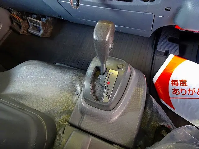 フロアAT　2ペダル|いすゞ エルフ TPG-NPR85YN(2WD)の写真15