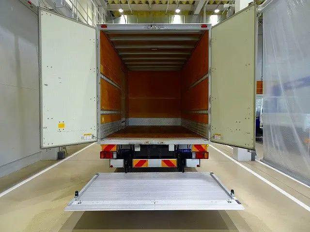 荷台内寸：447×206×215　日本フルハーフ/DLK　リア観音扉/90度ストッパー付　左サイドスライドドア　ラッシングレール2段　荷室LED灯2個　マルチPG/1,000kg付|いすゞ エルフ TPG-NPR85YN(2WD)の写真21