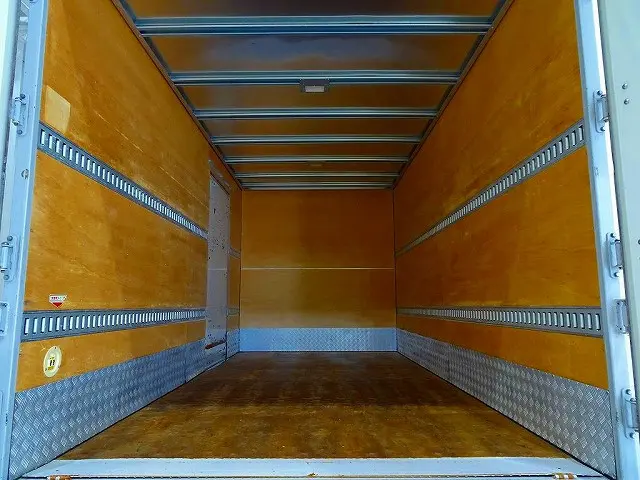 荷台内寸：447×206×215　リア観音扉/90度ストッパー付　左サイドスライドドア(191cm/100cm)　ラッシング2段(54cm/126cm)　荷室LED灯2個　マルチPG/1,000kg付|いすゞ エルフ TPG-NPR85YN(2WD)の写真22