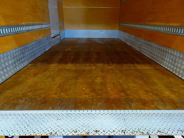 荷台内寸：447×206×215　リア観音扉/90度ストッパー付　左サイドスライドドア(191cm/100cm)　ラッシング2段(54cm/126cm)　荷室LED灯2個　マルチPG/1,000kg付|いすゞ エルフ TPG-NPR85YN(2WD)の写真23