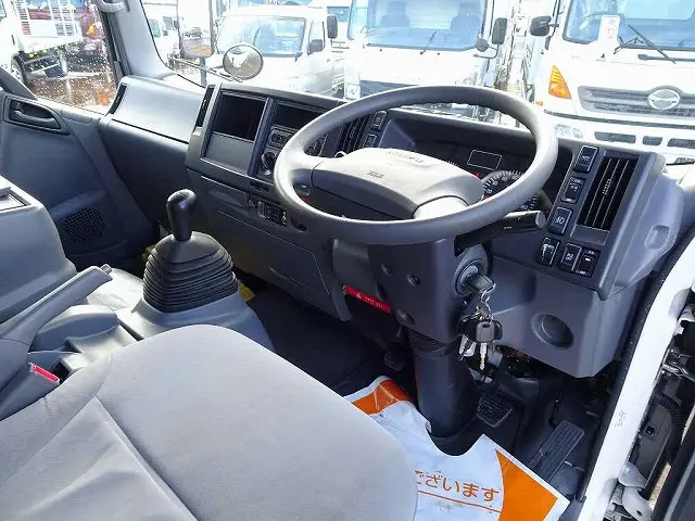 いすゞ エルフ TPG-NPR85YN(2WD)の写真5