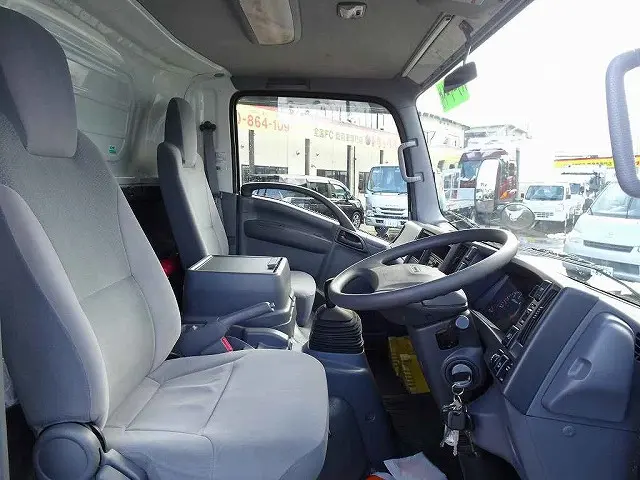 いすゞ エルフ TPG-NPR85YN(2WD)の写真6