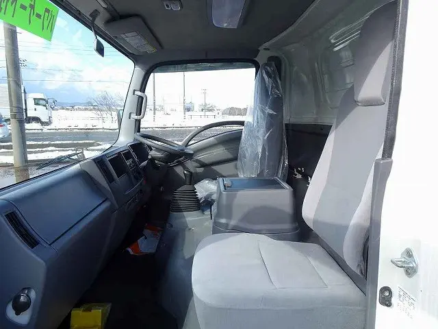 いすゞ エルフ TPG-NPR85YN(2WD)の写真8