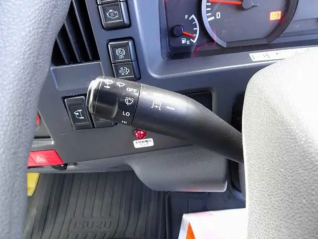 いすゞ エルフ TPG-NPR85YN(2WD)の写真16