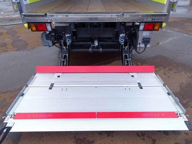 いすゞ エルフ TPG-NPR85YN(2WD)の写真30