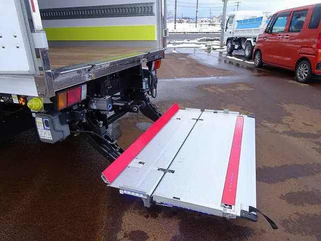 いすゞ エルフ TPG-NPR85YN(2WD)の写真31