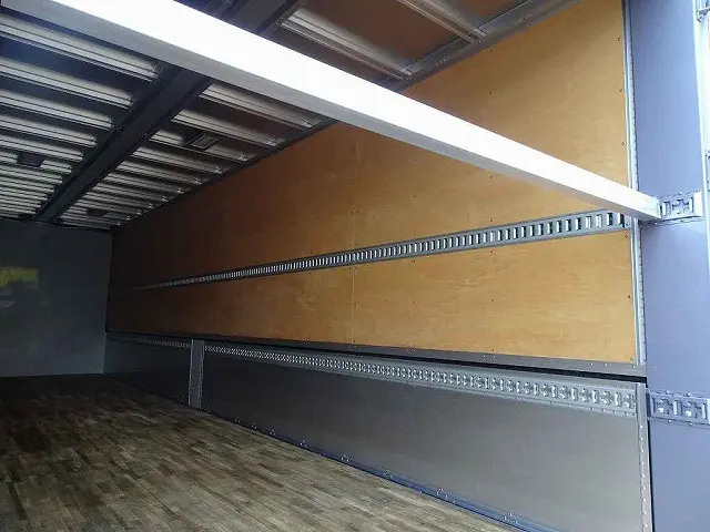 いすゞ ギガ QKG-CYJ77BA(8x4)の写真25