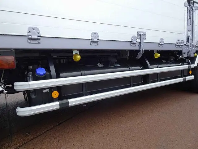 いすゞ ギガ QKG-CYJ77BA(8x4)の写真39