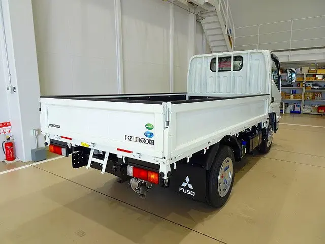 お問合せ管理No.A196 R6 キャンター 2t 全低床 標準 平ボデー カスタムグレード 未使用車|三菱 キャンター 2RG-FBAV0(2WD)の写真3