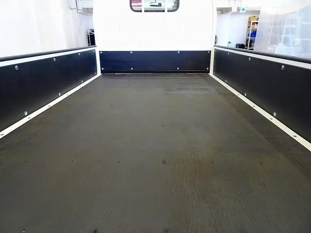 三菱 キャンター 2RG-FBAV0(2WD)の写真19