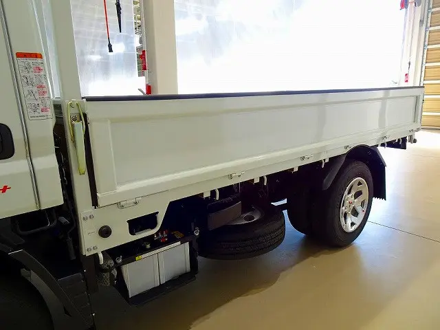 三菱 キャンター 2RG-FBAV0(2WD)の写真21