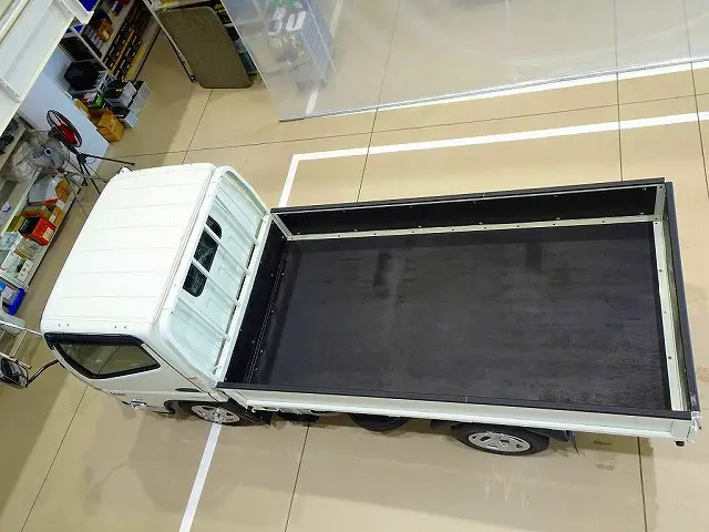 三菱 キャンター 2RG-FBAV0(2WD)の写真30