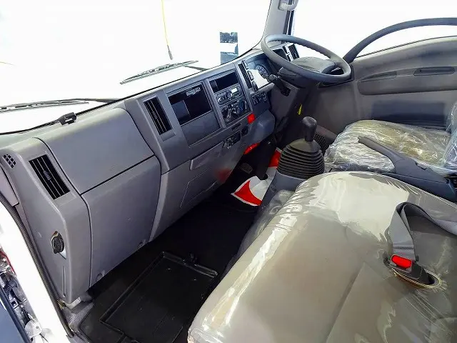 いすゞ エルフ TRG-NLR85AR(2WD)の写真7