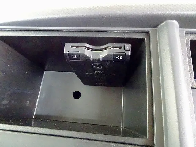 いすゞ エルフ TRG-NLR85AR(2WD)の写真13