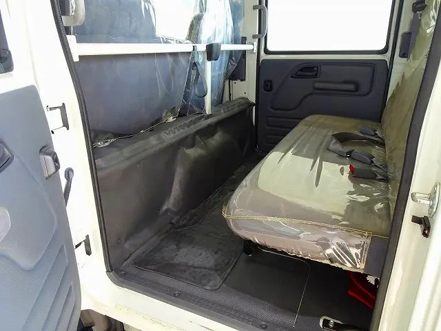 いすゞ エルフ TRG-NLR85AR(2WD)の写真22