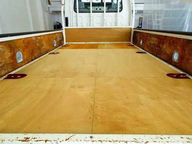 いすゞ エルフ TRG-NLR85AR(2WD)の写真24