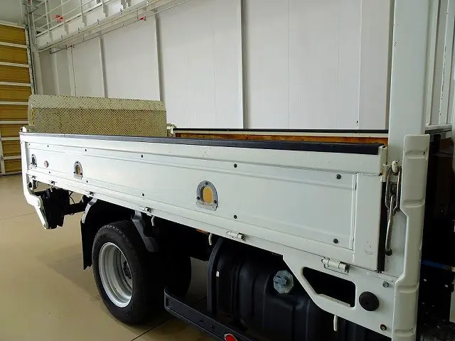 いすゞ エルフ TRG-NLR85AR(2WD)の写真25