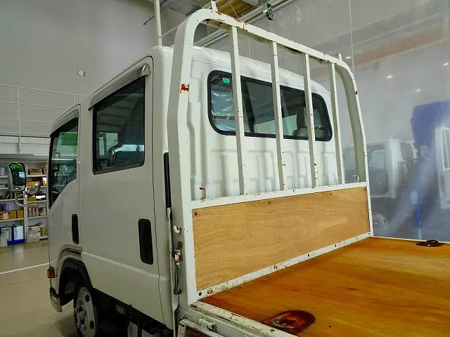 いすゞ エルフ TRG-NLR85AR(2WD)の写真28