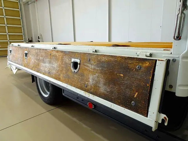 いすゞ エルフ TRG-NLR85AR(2WD)の写真29