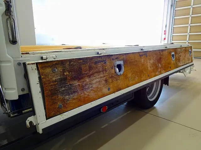 いすゞ エルフ TRG-NLR85AR(2WD)の写真31