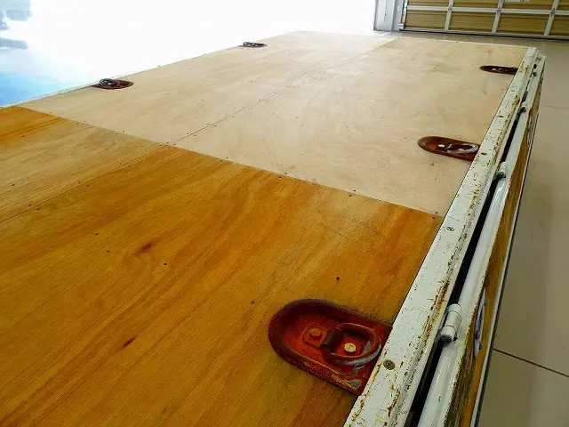 いすゞ エルフ TRG-NLR85AR(2WD)の写真32