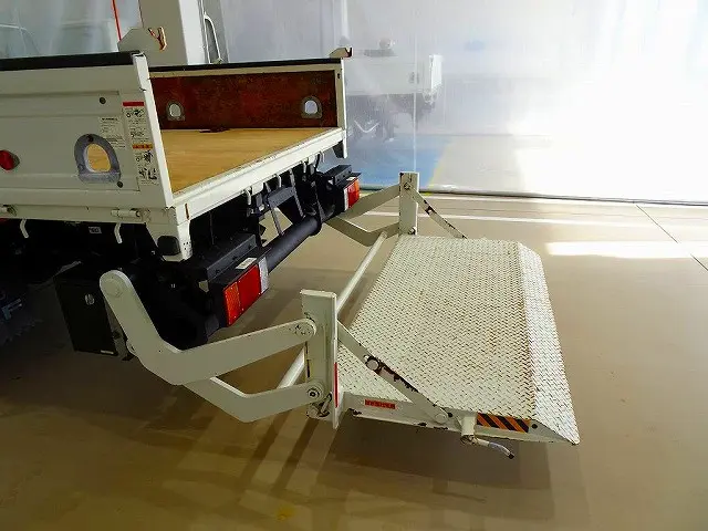 いすゞ エルフ TRG-NLR85AR(2WD)の写真35