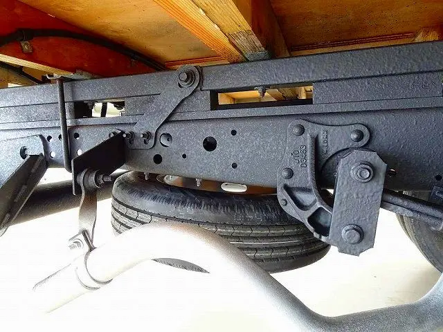 いすゞ エルフ TRG-NLR85AR(2WD)の写真49