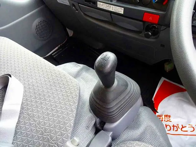 いすゞ エルフ TRG-NHS85A(4WD)の写真13