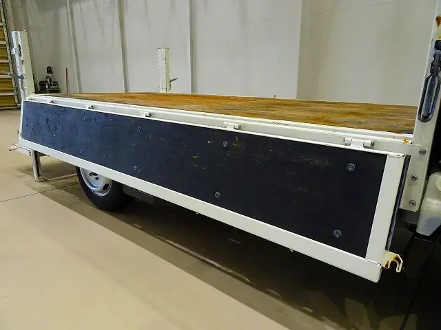 いすゞ エルフ TRG-NHS85A(4WD)の写真25