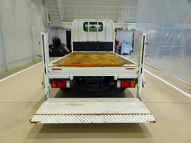 いすゞ エルフ TRG-NHS85A(4WD)の写真29