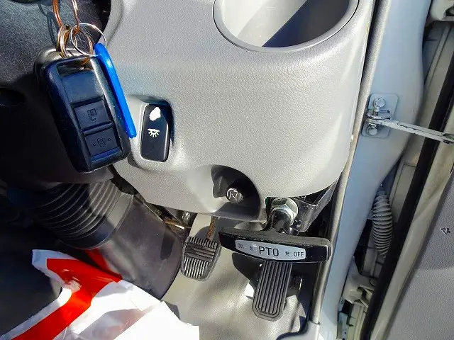 日野 デュトロ TKG-XZU710M(2WD)の写真17