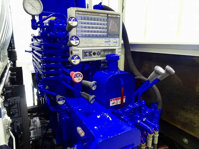 タダノ6段 2.6t吊り TM-ZR266 H13年製 ラジコン/フックイン/リアジャッキ付 ※令和 7年 1月クレーン年次点検済|日野 デュトロ TKG-XZU710M(2WD)の写真34